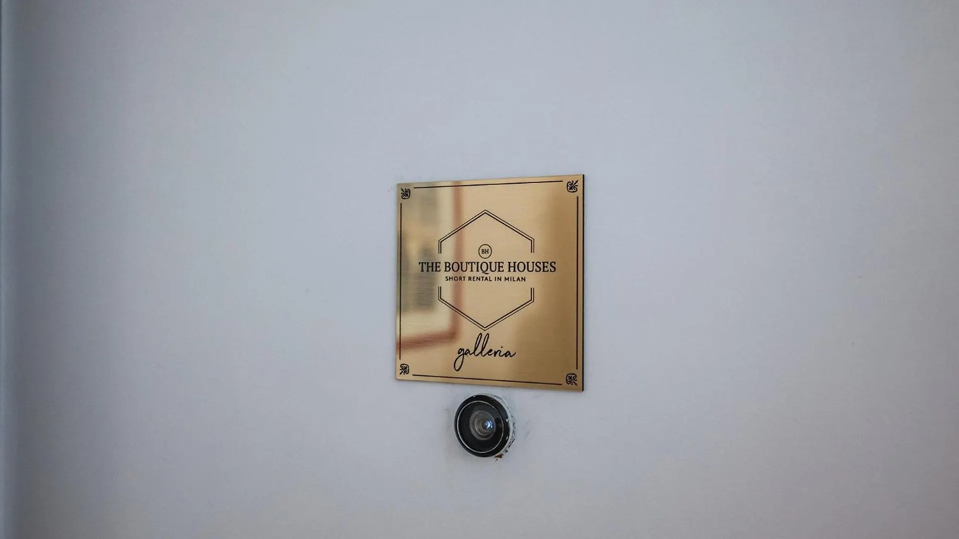 מילאנו The Boutique Houses - Iconic Suite In Galleria Duomo With Private Parking 0*,
